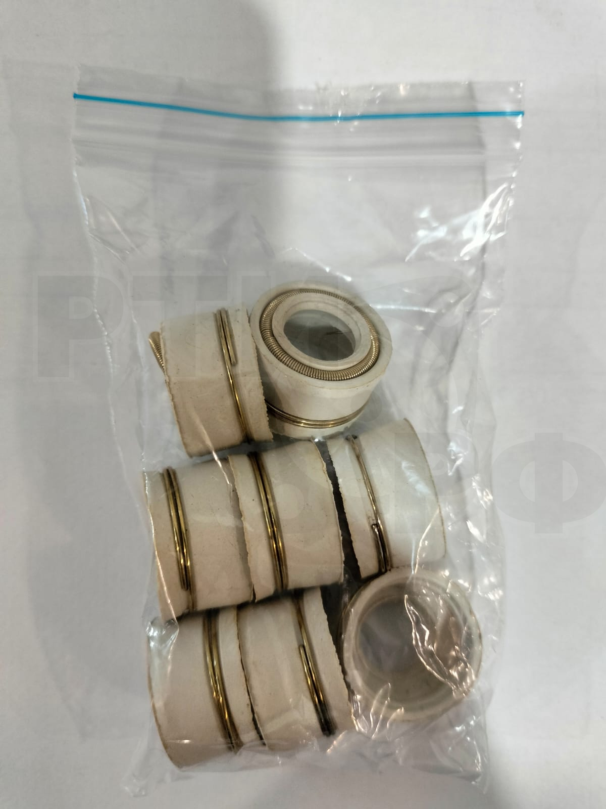 236-1007268У Ремкомплект (БЕЛЫЕ) манжет клапанов (8 шт) РТИкомплект